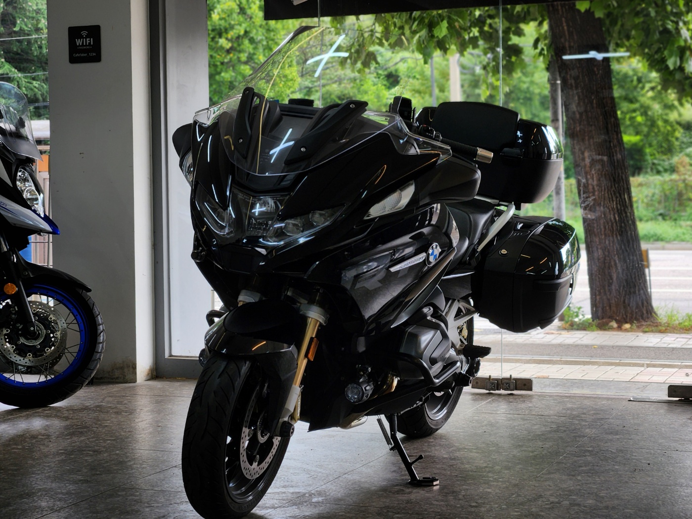 BMW R1250RT 2023년식 매입차량